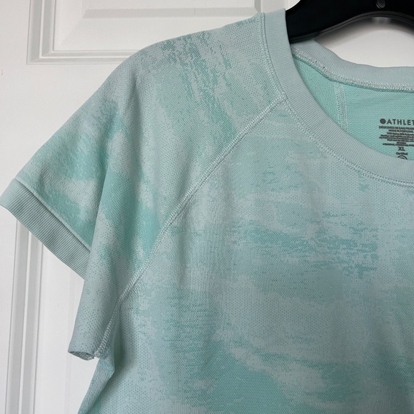 Athleta Momentum Camo Tee Fiji Mint - Picture 3 of 6